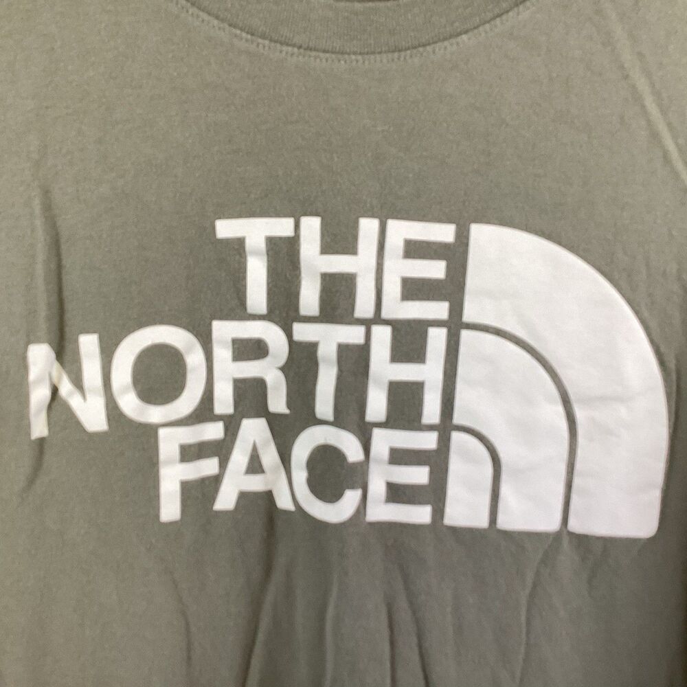 The North Face Men’s Long Sleeve Standard Fit Cotton Gray T-Shirt Medium